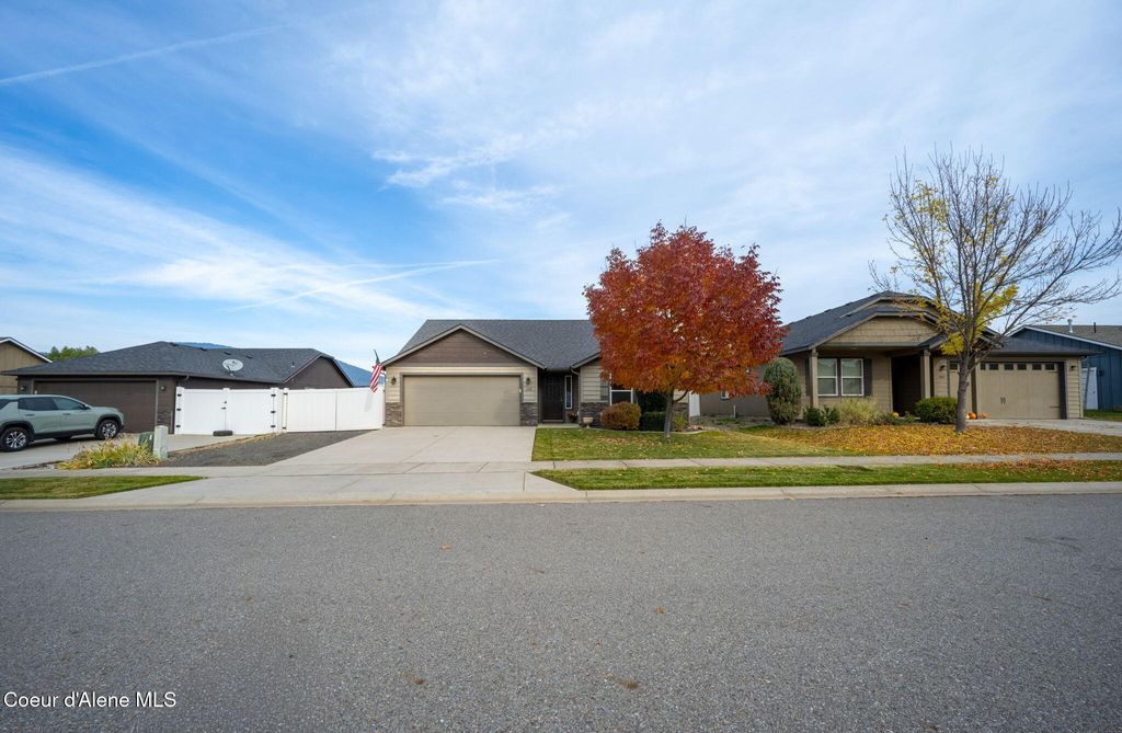 Photo of 6083 TWISTER Rd, Rathdrum, ID 83858 (MLS # 25-10572)