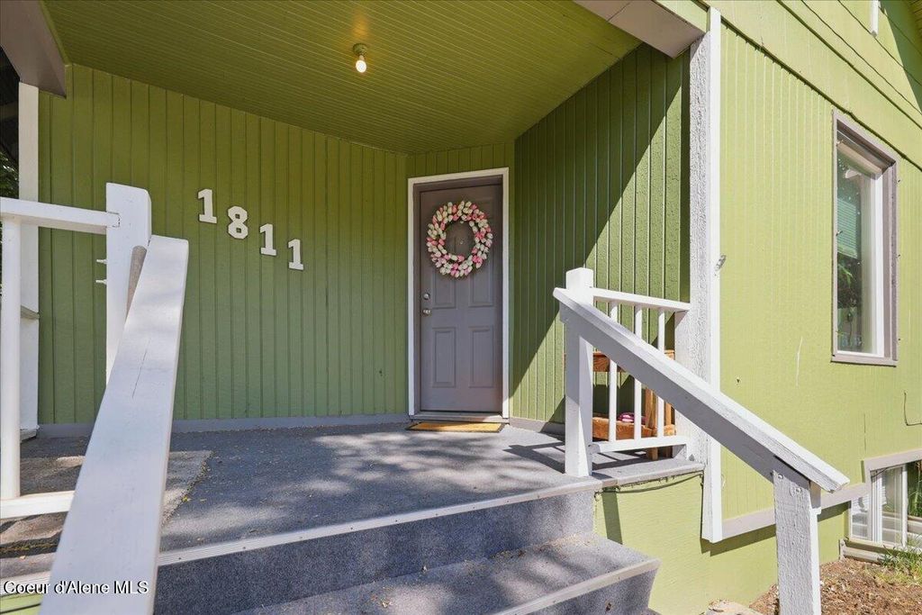 Photo of 1811 NORA ST, Coeur dAlene, ID 83814 (MLS # 26-7183)