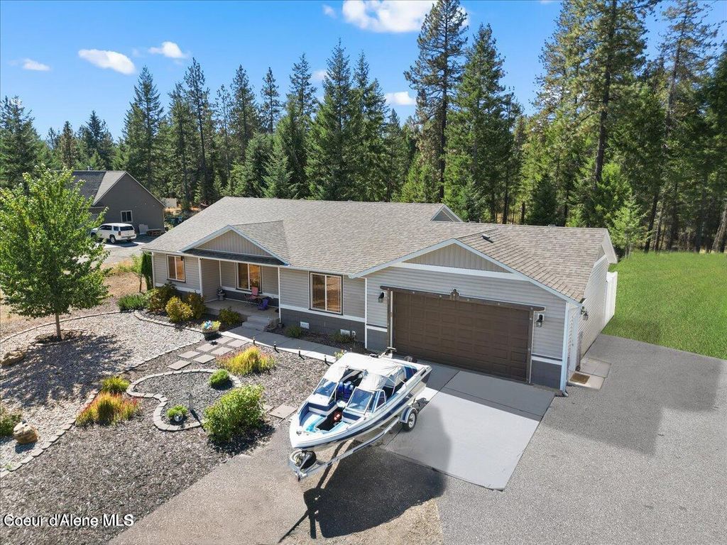 Photo of 32811 14th AVE, Spirit Lake, ID 83869 (MLS # 26-4814)