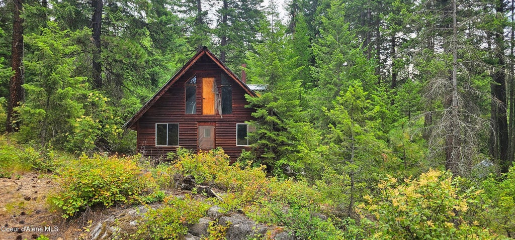 Photo of 1754 Giles Connection Rd, Bonners Ferry, ID 83805 (MLS # 26-7529)