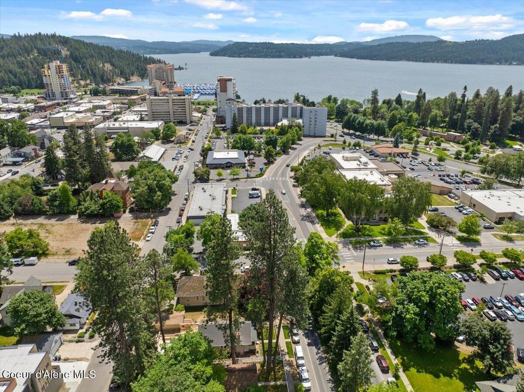 Photo of 602 GOVERNMENT Way, Coeur dAlene, ID 83814 (MLS # 25-6221)