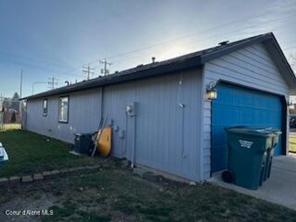 Photo of 10418 Camp Ct, Hayden, ID 83835 (MLS # 26-827)