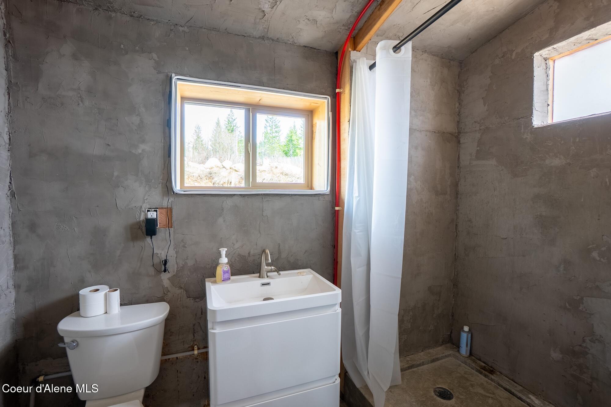 102 Texas Ln, Bonners Ferry, Idaho image 5