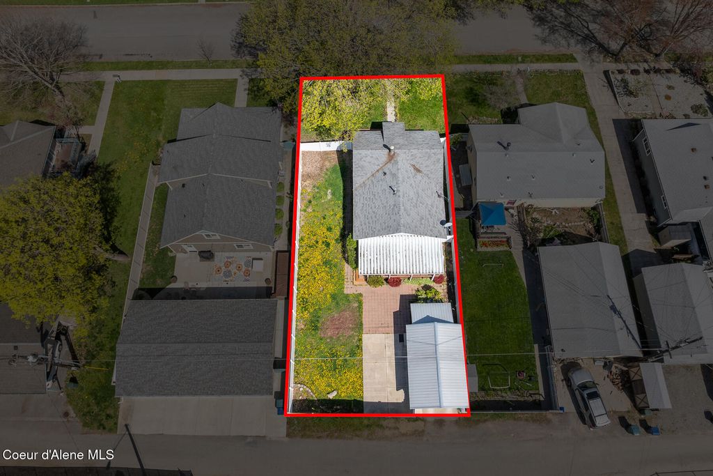 Photo of 516 SUMMIT Ave, Coeur dAlene, ID 83814 (MLS # 26-3961)