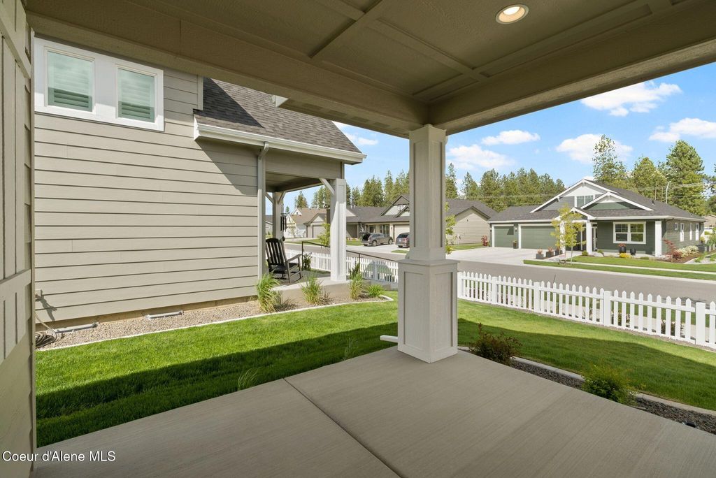 Photo of 7823 GIRARD Cir, Coeur dAlene, ID 83815 (MLS # 25-10649)