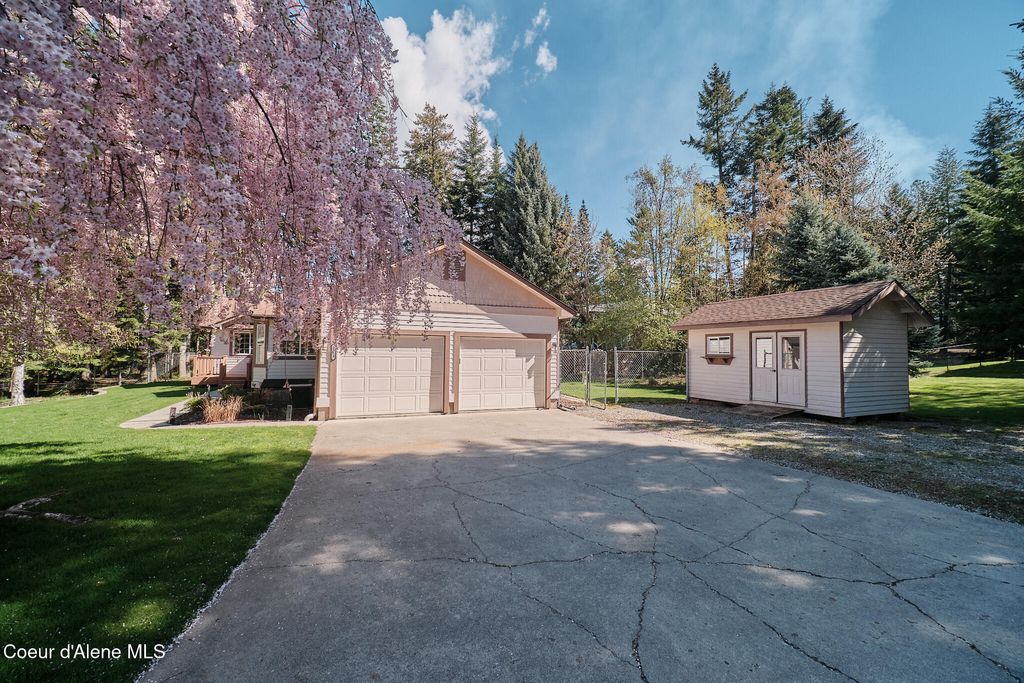 Photo of 2753 Point Hayden Dr, Hayden, ID 83835 (MLS # 26-4050)