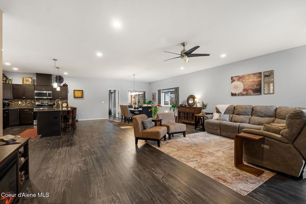 Photo of 195 Carnelian Dr, Ponderay, ID 83852 (MLS # 26-3171)