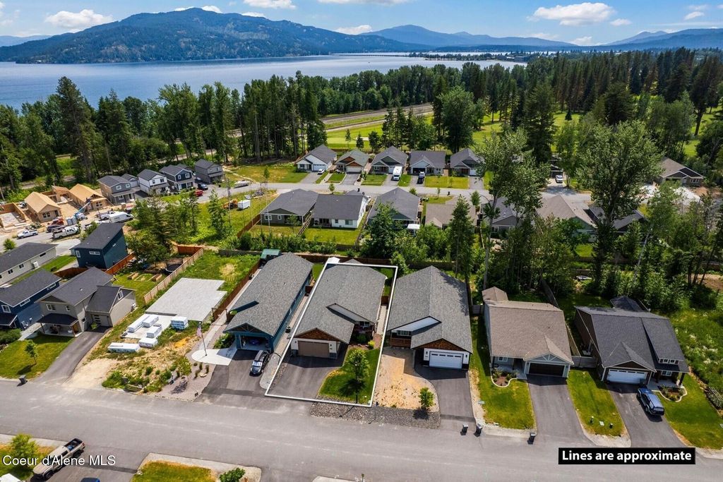 Photo of 195 Carnelian Dr, Ponderay, ID 83852 (MLS # 26-3171)