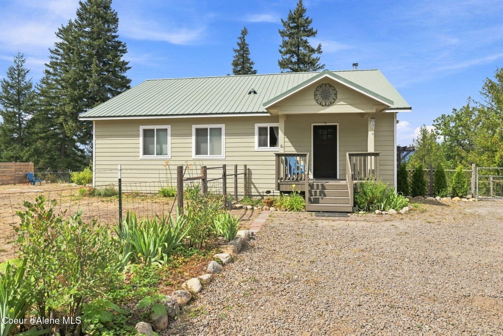 Photo of 1576 Sunrise Hill Hill, Newport, WA 99156 (MLS # 26-8872)
