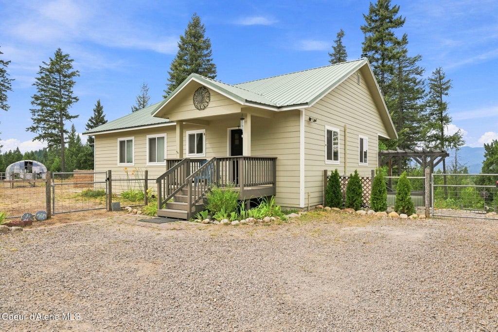 Photo of 1576 Sunrise Hill Hill, Newport, WA 99156 (MLS # 26-8872)