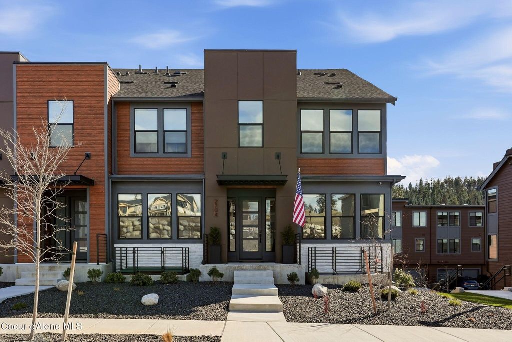 Photo of 2704 Lumber Ln, Coeur dAlene, ID 83814 (MLS # 26-3144)