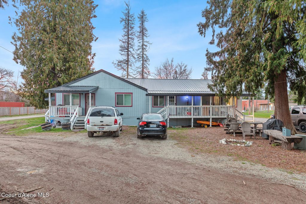 Photo of 517 Stephen St, Clark Fork, ID 83811 (MLS # 26-3290)