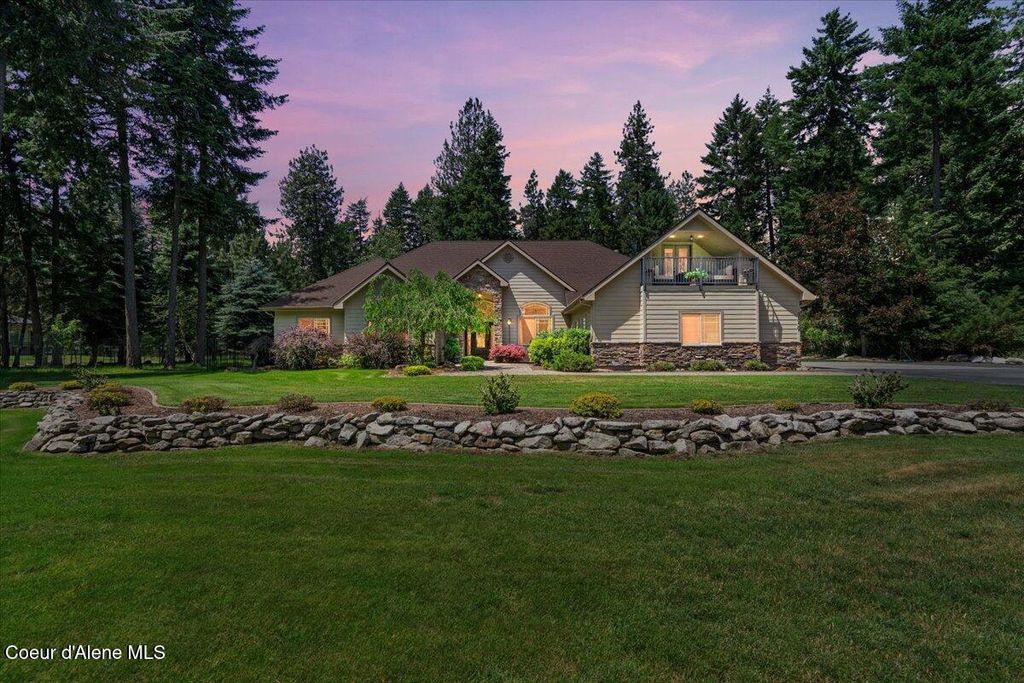 Photo of 3859 BRENTWOOD Ln, Coeur dAlene, ID 83814 (MLS # 25-6149)