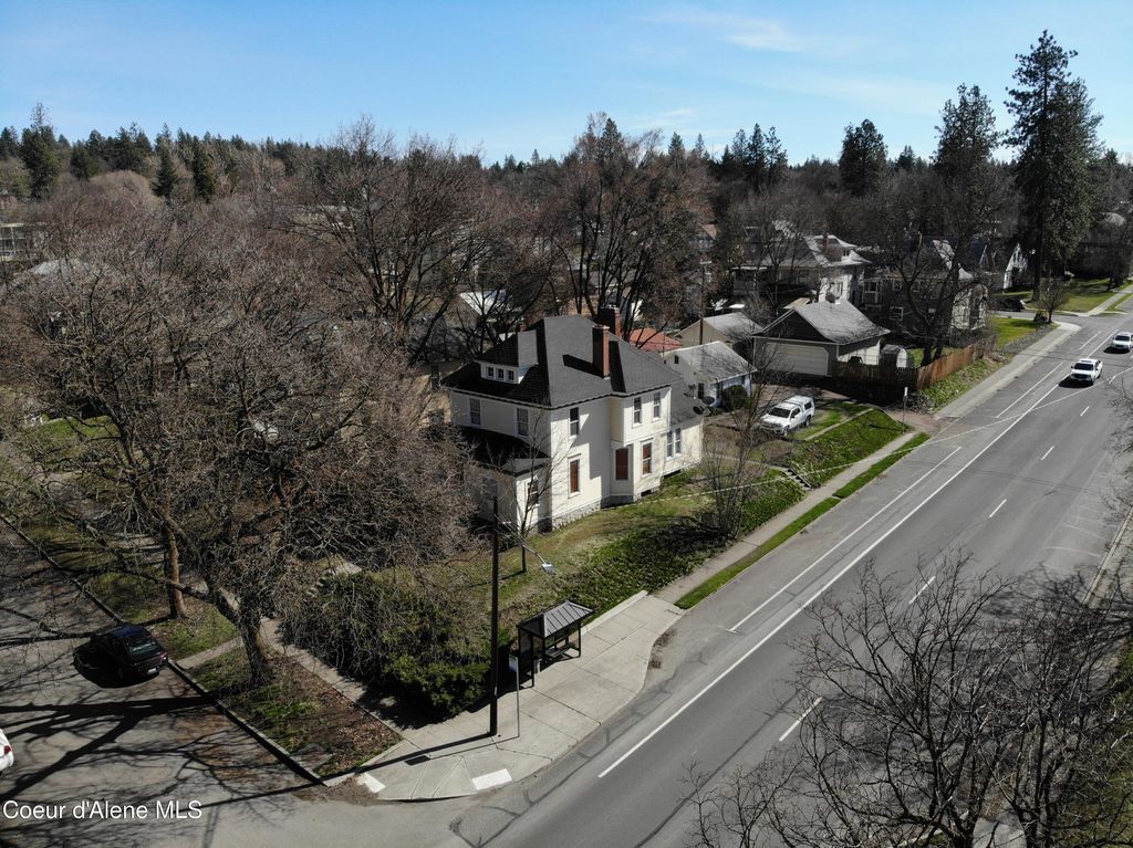 Photo of 1427 7th Ave, Spokane, WA 99204 (MLS # 26-2801)