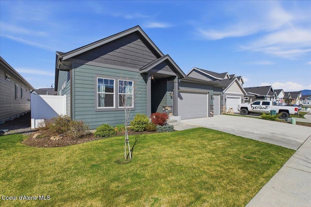 Photo of 2903 Madeira St, Post Falls, ID 83854 (MLS # 26-3327)