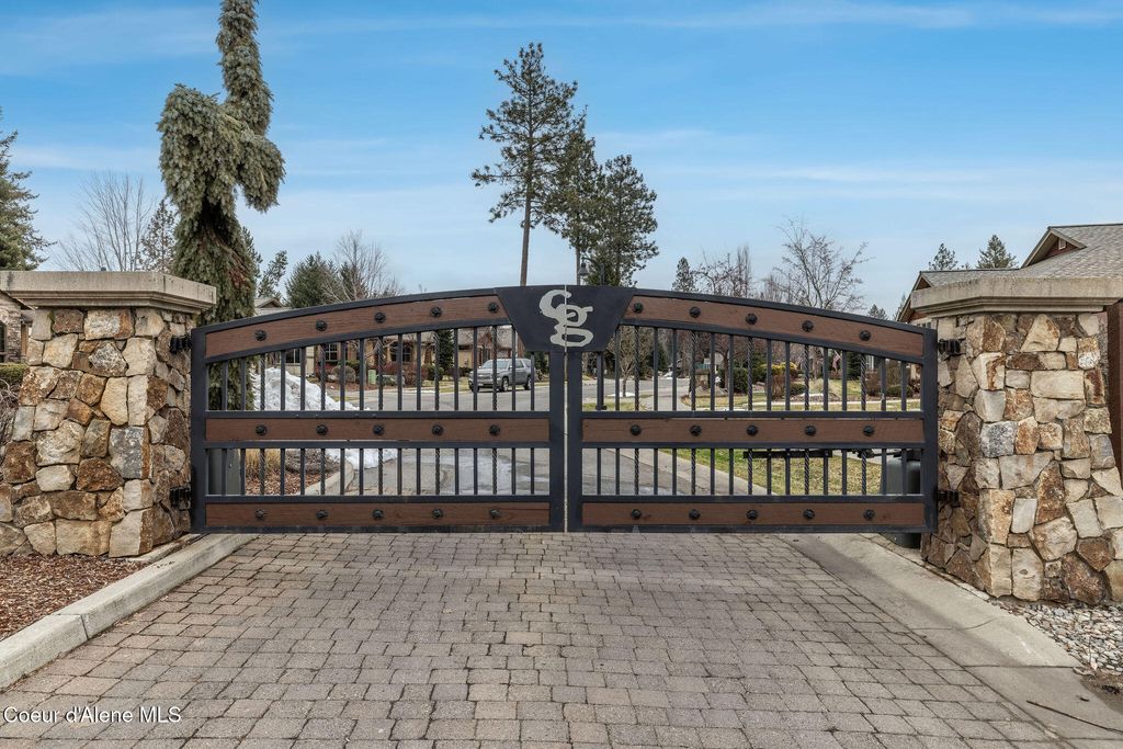 Photo of 1182 Grove, Coeur dAlene, ID 83815 (MLS # 26-620)