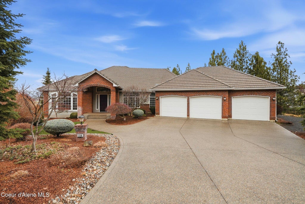 Photo of 724 Lancashire Ln, Liberty Lake, WA 99019 (MLS # 26-8957)