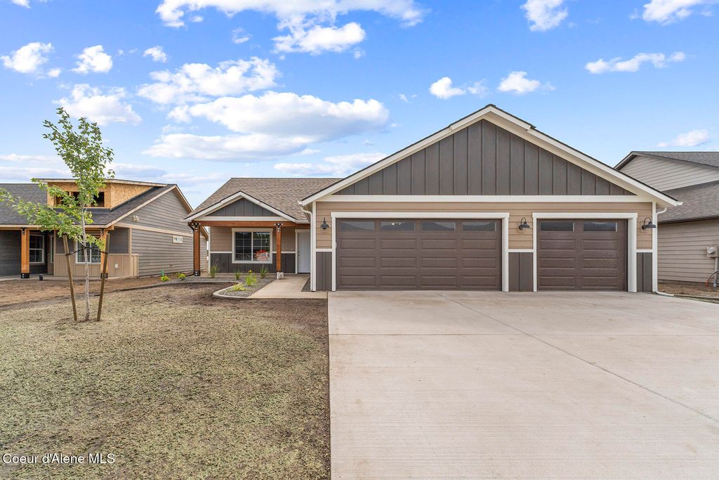 Photo of 9020 Cultivator Ave, Rathdrum, ID 83858 (MLS # 25-5906)