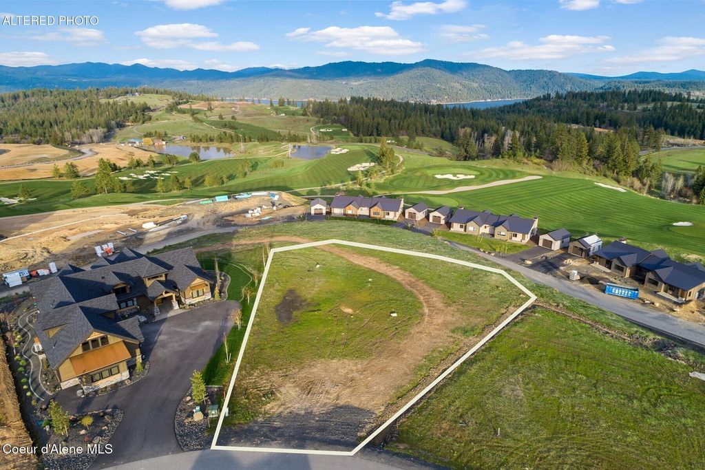 Photo of 15527 Chalone Dr, Coeur dAlene, ID 83814 (MLS # 26-4148)
