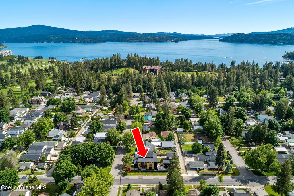 Photo of 301 17TH St, Coeur dAlene, ID 83814 (MLS # 26-2045)