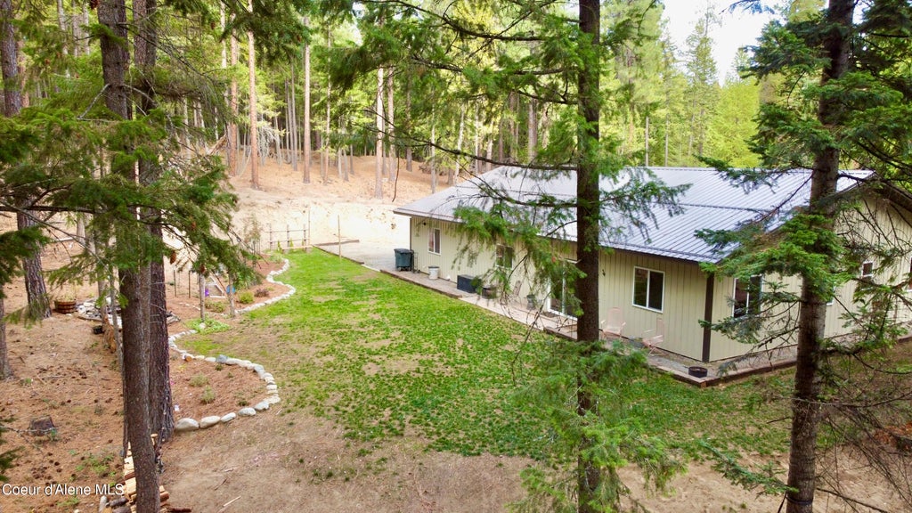 Photo of 186 Yellowjacket RD, Bonners Ferry, ID 83805 (MLS # 26-10276)