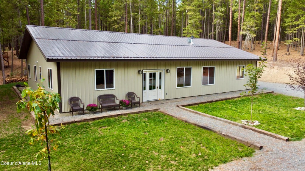 Photo of 186 Yellowjacket RD, Bonners Ferry, ID 83805 (MLS # 26-10276)