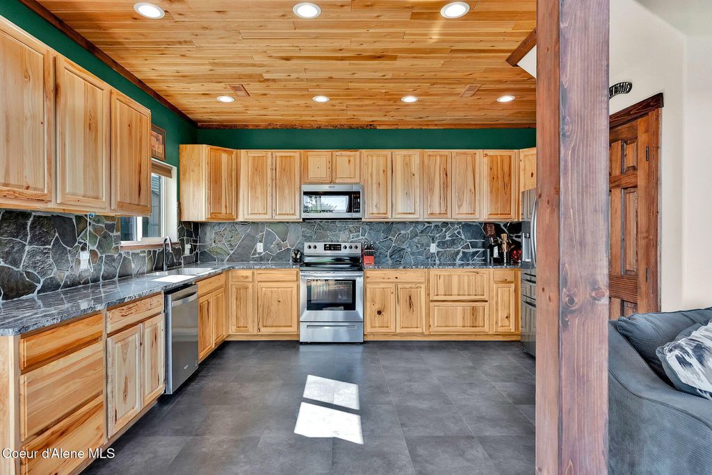Photo of 12251 BLESSING HILL Hill, Post Falls, ID 83854 (MLS # 25-9026)