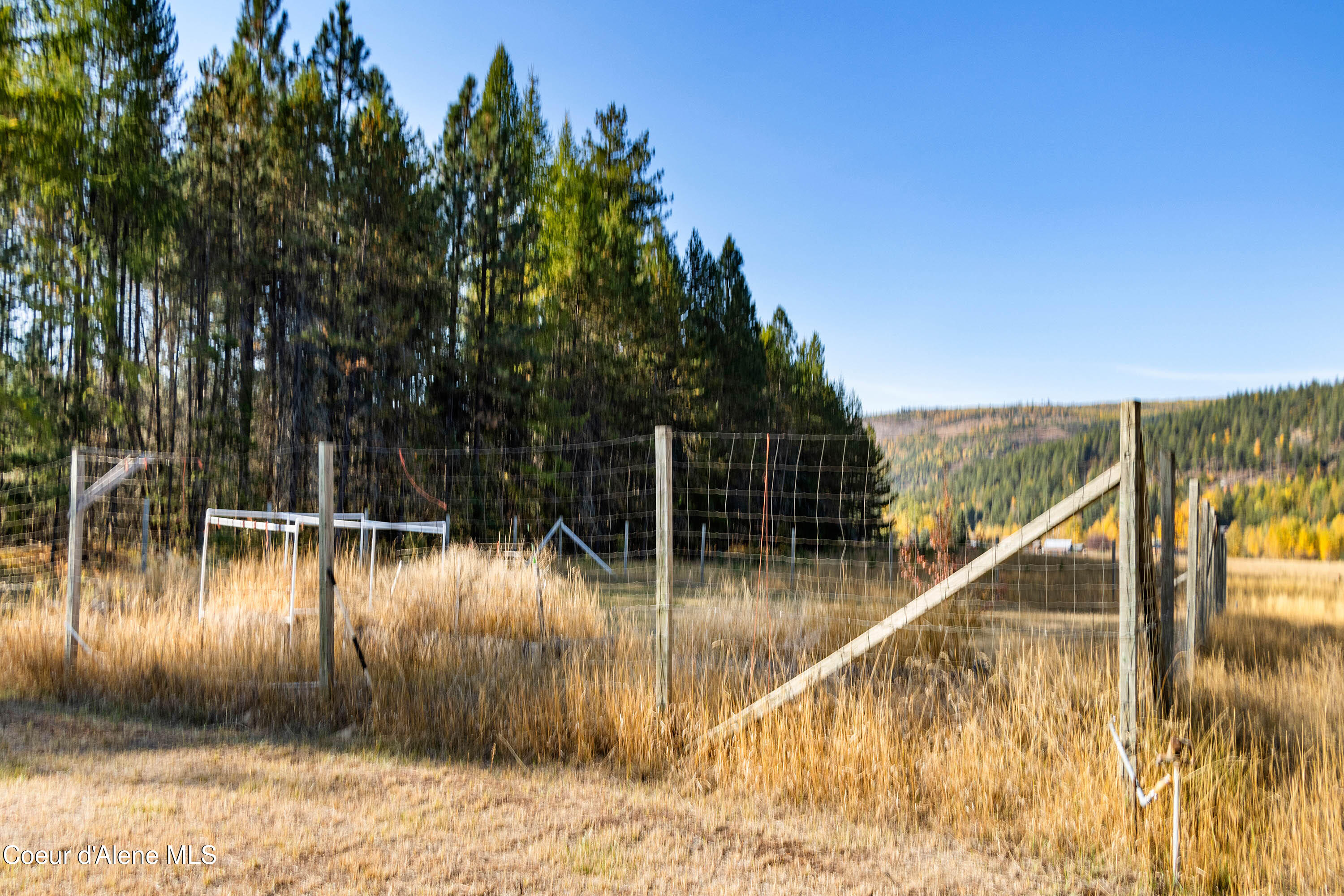 598 N Gold Road, Naples, Idaho image 40