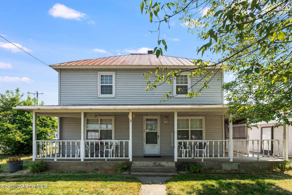 Photo of 1223 Walnut ST, Sandpoint, ID 83864 (MLS # 26-7704)