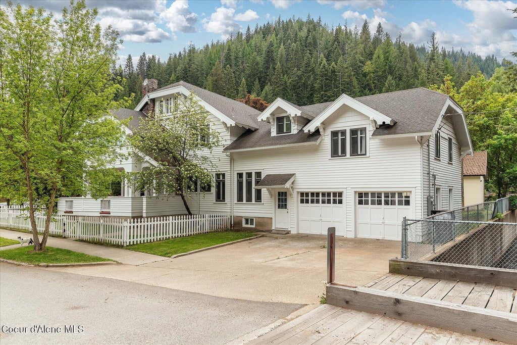 Photo of 504 First St St, Wallace, ID 83873 (MLS # 26-9952)