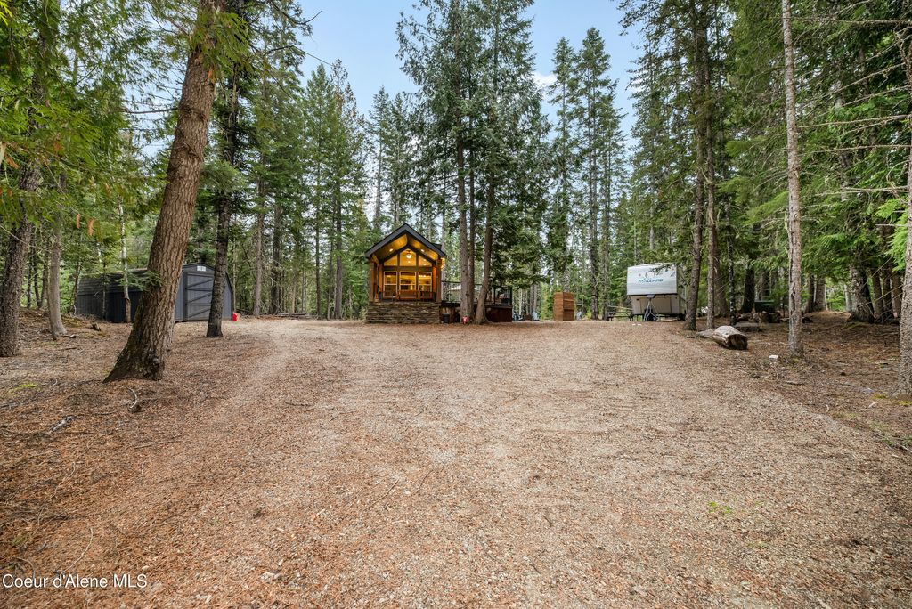 Photo of 94 Arnold Dr, Coolin, ID 83821 (MLS # 26-2348)