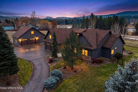 Photo of 203 Comeback Bay Ln, Sagle, ID 83860 (MLS # 26-339)