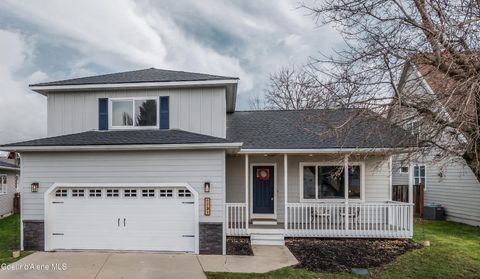 Photo of 1721 Northshore Dr, Sandpoint, ID 83864 (MLS # 25-11229)