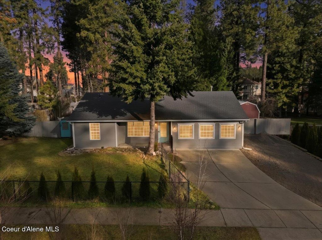 Photo of 3297 Wedgewood Loop Loop, Coeur dAlene, ID 83815 (MLS # 26-344)