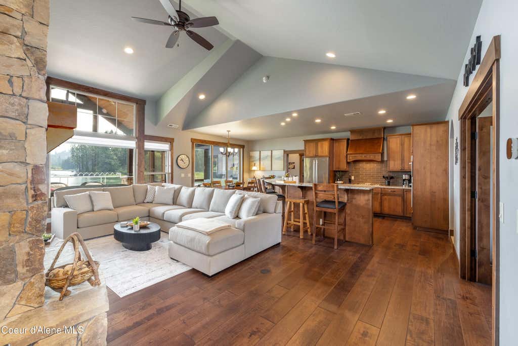 Photo of 179 Waterfront Dr, Sagle, ID 83860 (MLS # 26-8643)