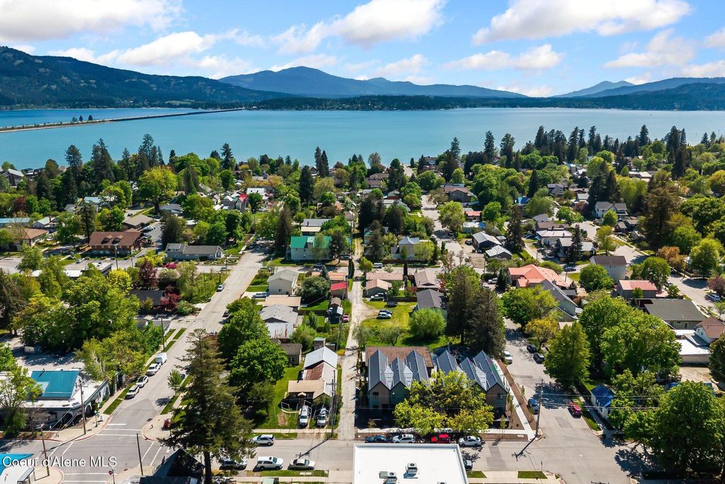 Photo of 215 Lake St, Sandpoint, ID 83864 (MLS # 26-4848)