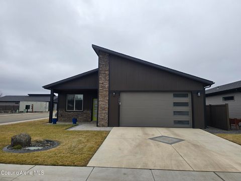 Photo of 13932 Rainier Loop, Rathdrum, ID 83858 (MLS # 26-1236)