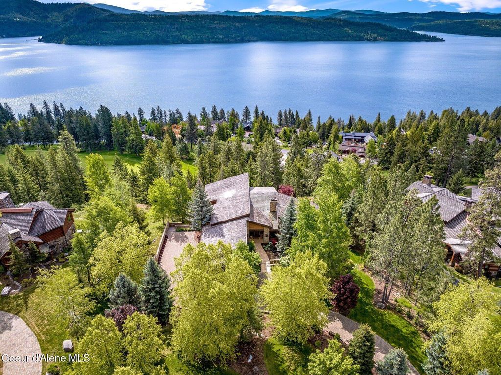 Photo of 6212 PLATINUM Dr, Coeur dAlene, ID 83814 (MLS # 25-5403)