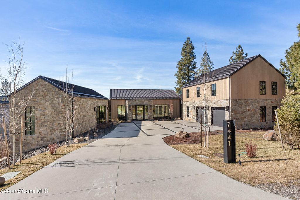 Photo of 7441 BUCKRAIL Rd, Harrison, ID 83833 (MLS # 25-2078)