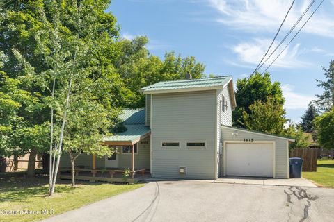 Single Family Residence in Sandpoint ID 1615 Main St.jpg