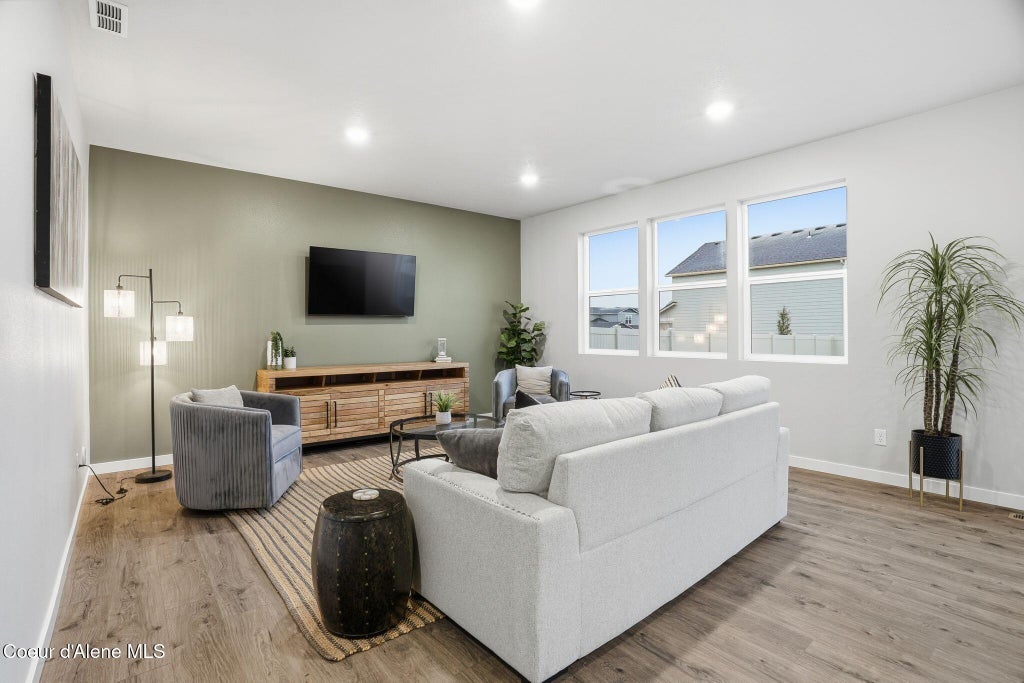 Photo of 2787 Vega St, Post Falls, ID 83854 (MLS # 26-7702)