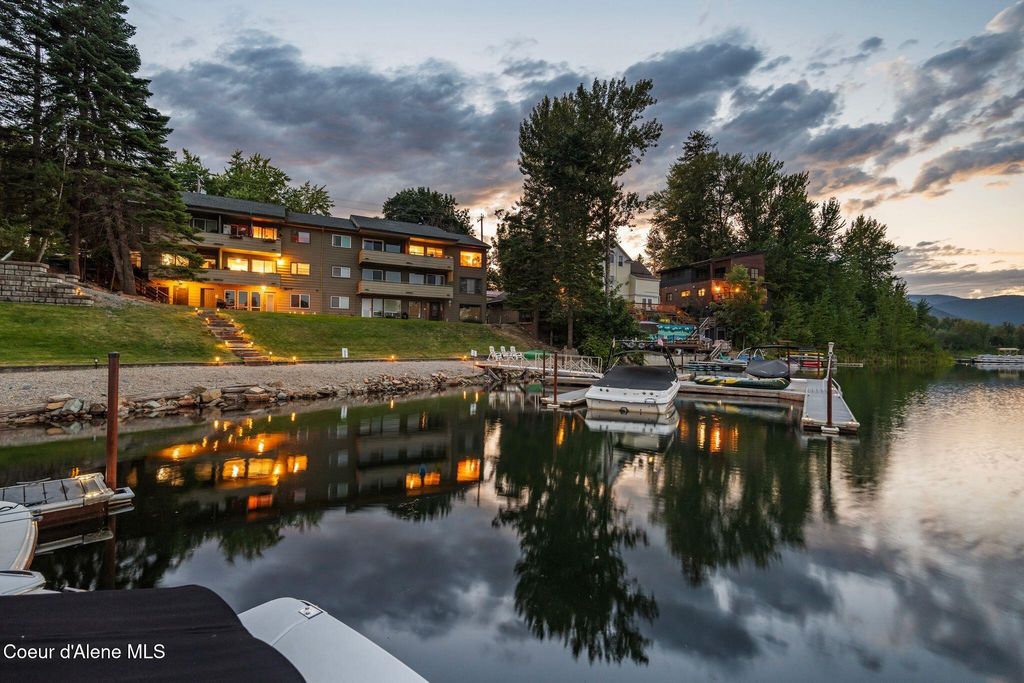 Photo of 720 3rd Ave #5, Sandpoint, ID 83864 (MLS # 26-1489)