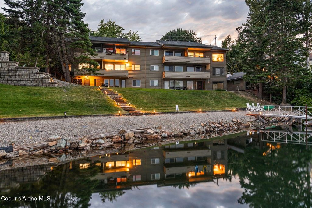 Photo of 720 3rd Ave #5, Sandpoint, ID 83864 (MLS # 26-1489)