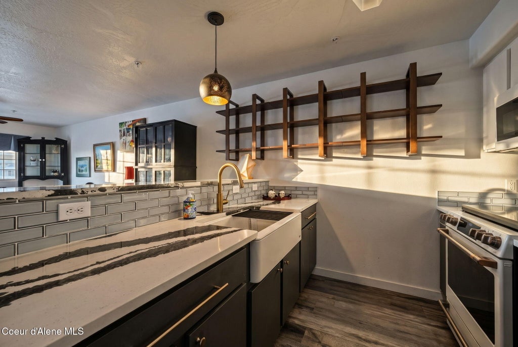 Photo of 842 Chase RD #APT 102, Post Falls, ID 83854 (MLS # 26-8078)