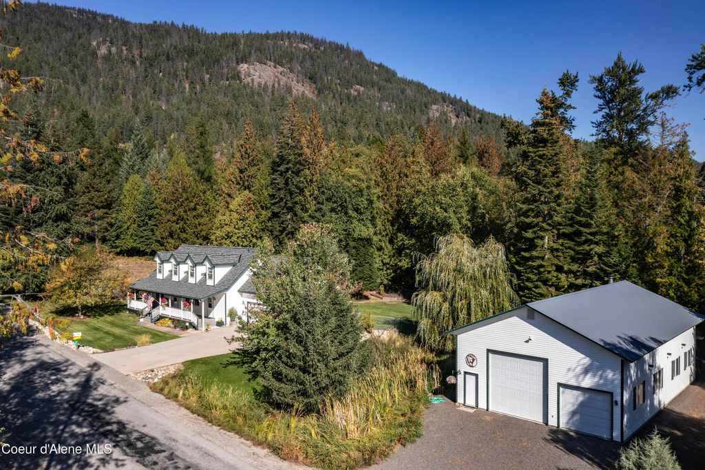 Photo of 261 Leisure Ln, Sandpoint, ID 83864 (MLS # 25-9880)