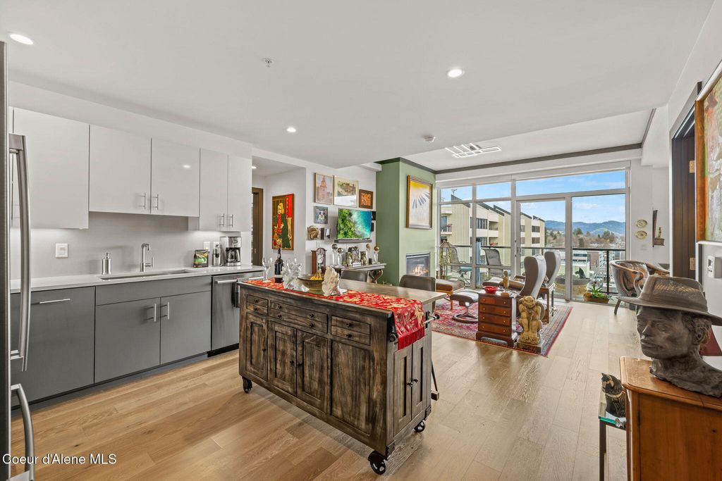 Photo of 201 1ST St #904, Coeur dAlene, ID 83814 (MLS # 26-3653)