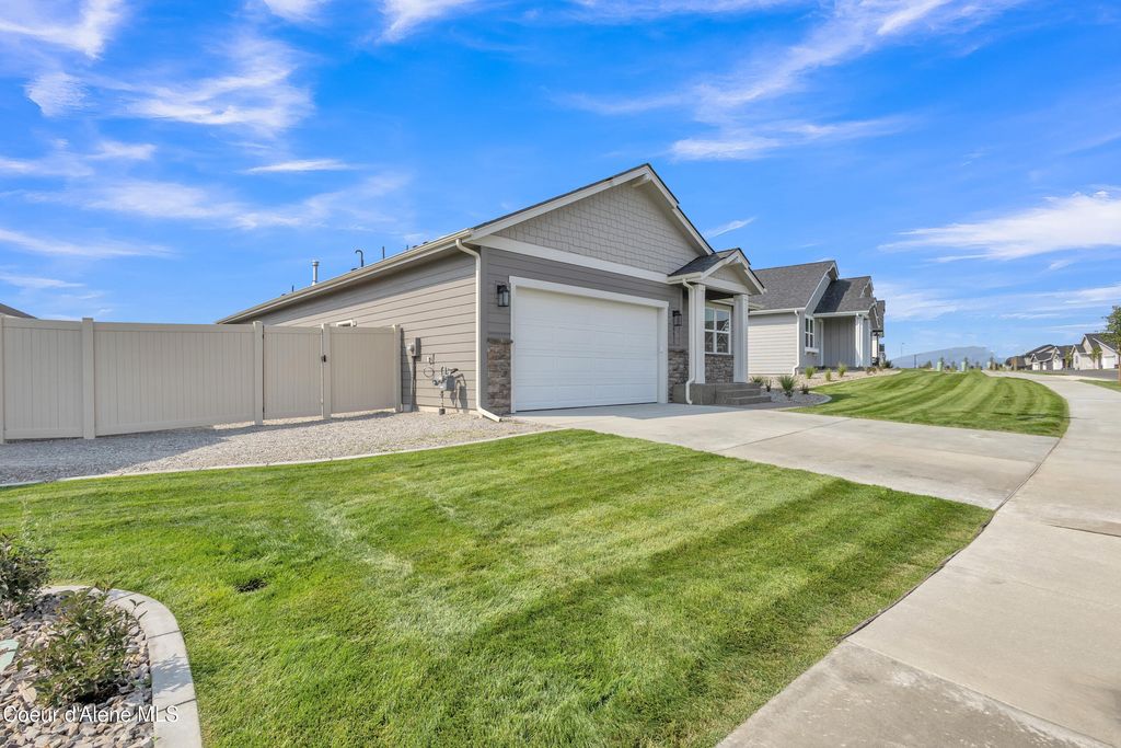 Photo of 6788 Coeur Terre Blvd, Coeur dAlene, ID 83815 (MLS # 25-10405)