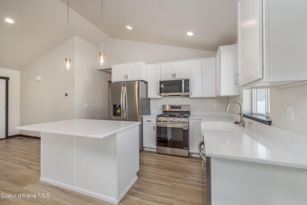 Photo of 11865 ENTWISTLE Way, Rathdrum, ID 83858 (MLS # 26-266)