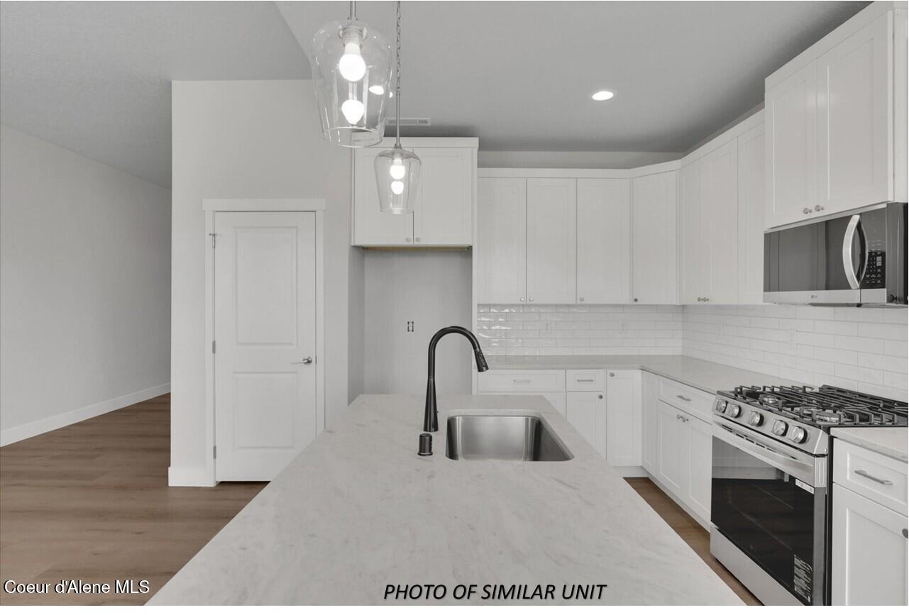 1109 N Country Club Dr #21, Deer Park, Alaska image 7