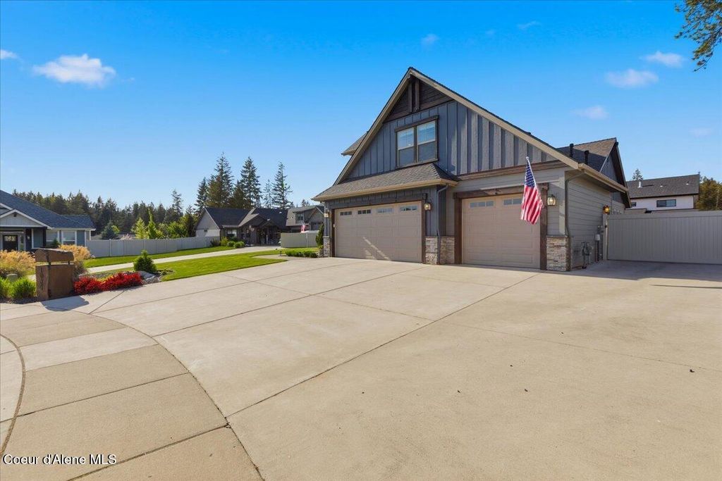 Photo of 1037 GRAVELSTONE Ct, Hayden, ID 83835 (MLS # 26-4958)
